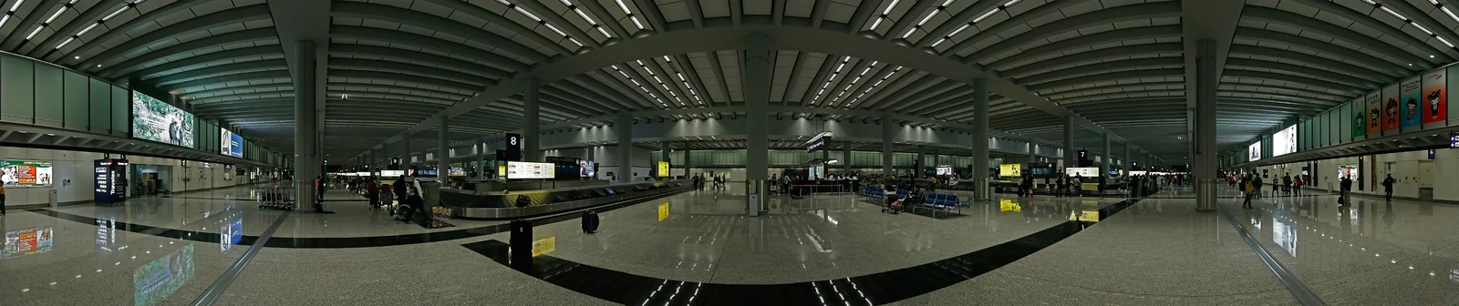 香港机场行李认领大堂的广角全景