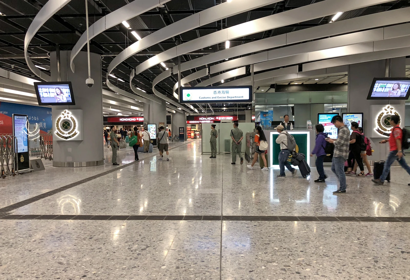 Historical photograph of a customs area at Hong Kong West Kowloon Station