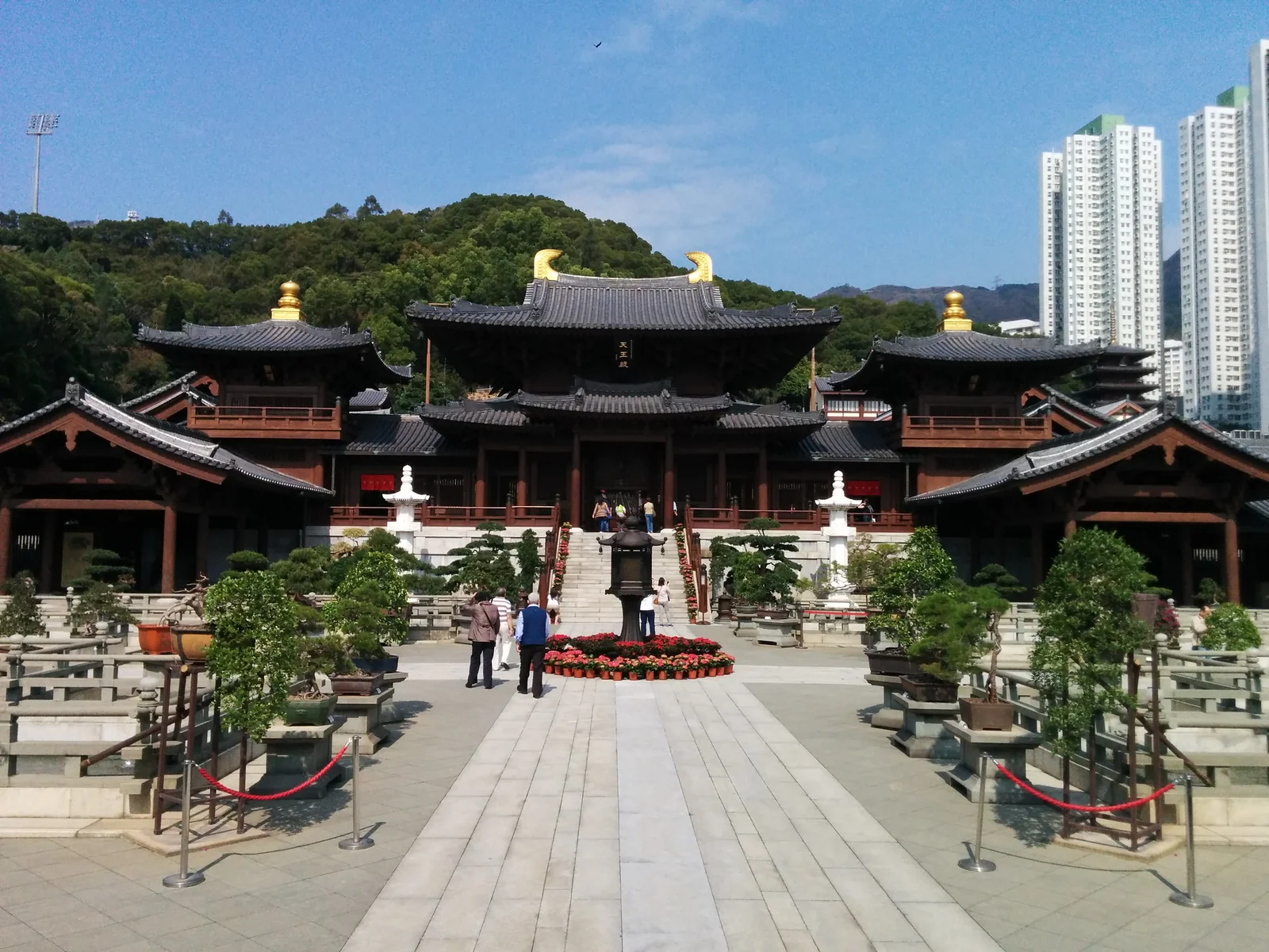Chi Lin Nunnery main hall and the courtyard in front