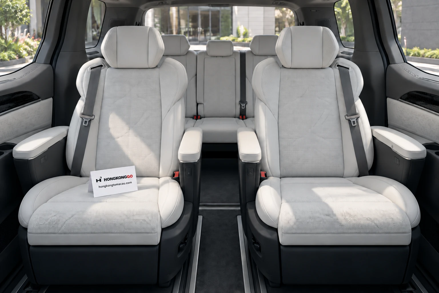 ZEEKR 009 — Rear cabin